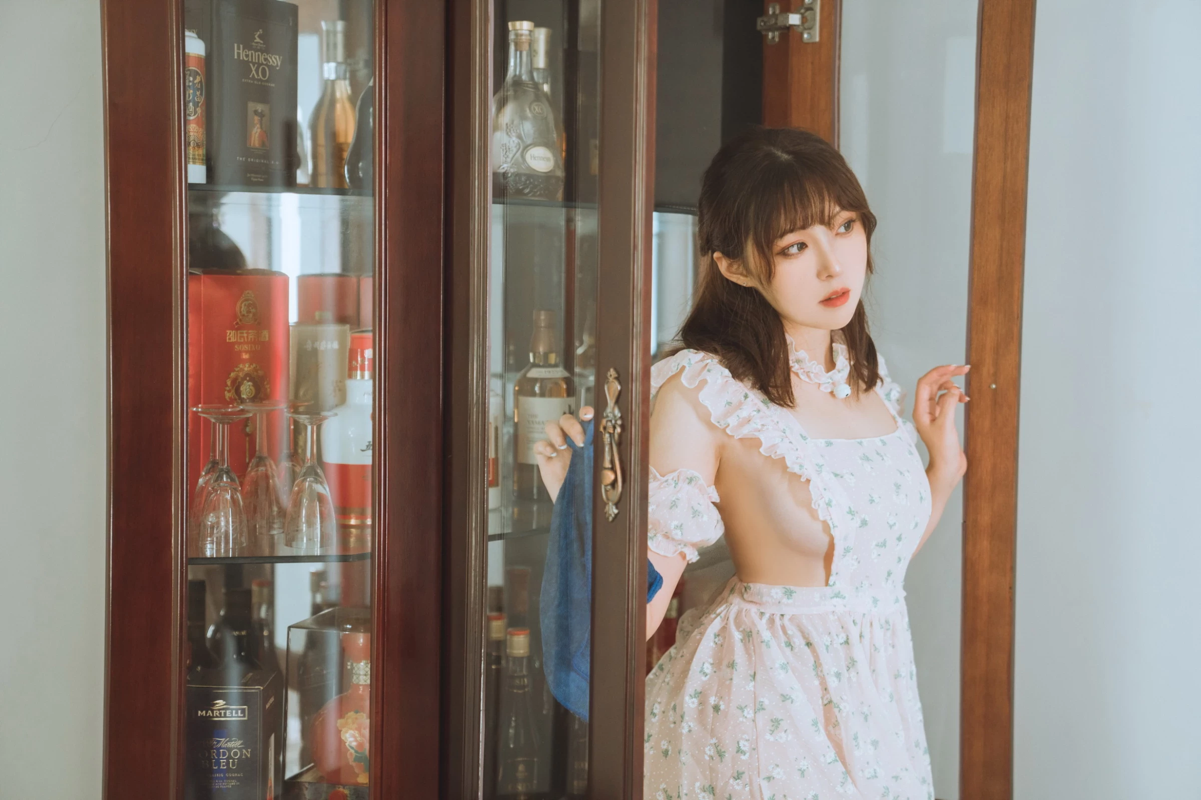 Natsuko夏夏子 - 碎花围裙 [55P]